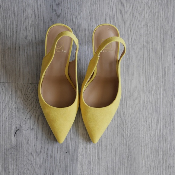 Material Girl yellow sling back stilettos | size 6.5 - Picture 4 of 6